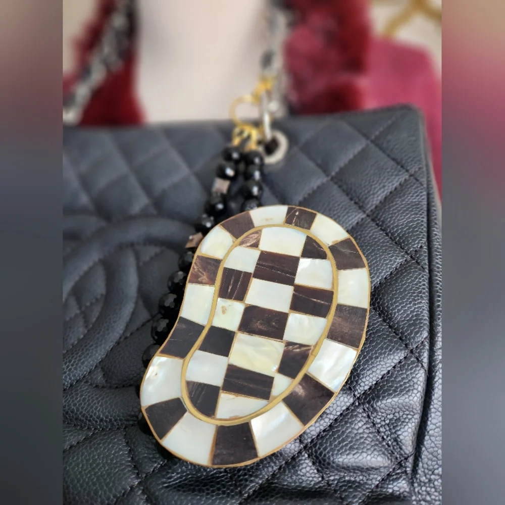 🦪Mother Of Pearl, Chrystals Checkered Pendant Bag Charm w/Goldtone Hardware - Picture 6 of 16